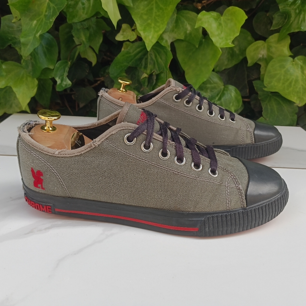Chrome Kurst Distressed Sneakers Gray/Black Size 9.5